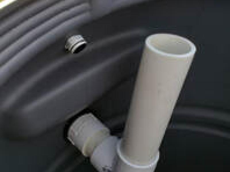 Rain barrel wide overflow pvc