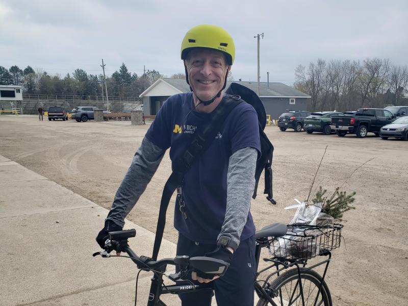tree sale customer arrived on bicycle!