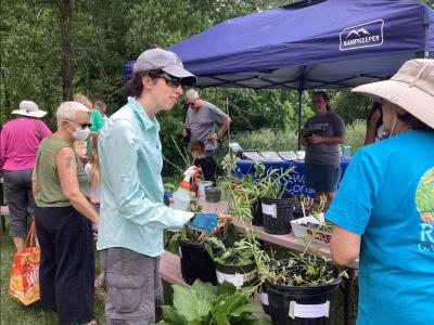 2022 Native Plant Swap - Summer Roberts & Master Rain Gardeners