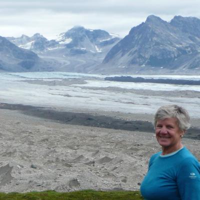 2023 Volunteer of the Year - Helen peters - pictured at mountains
